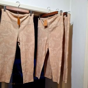 Slightly Buddha Earth Capri Leggings